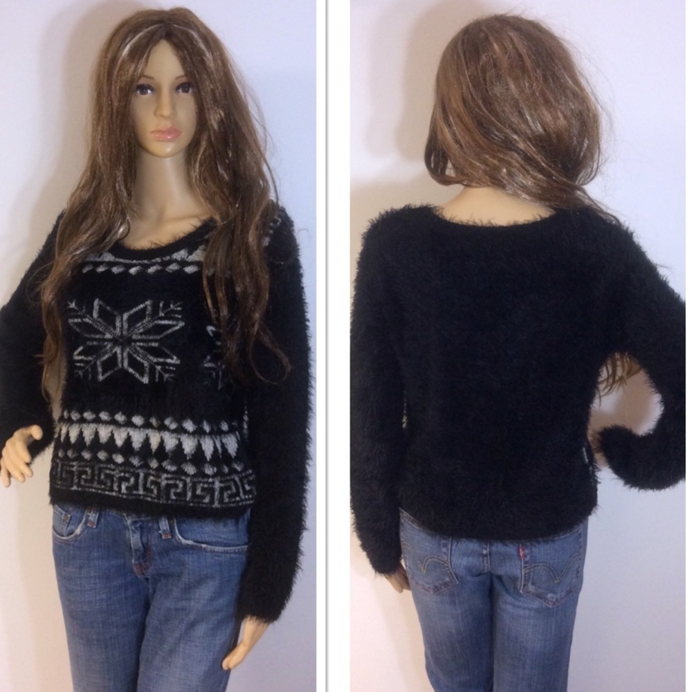 SOFT AZTEC EYELASH CROPPED SWEATER